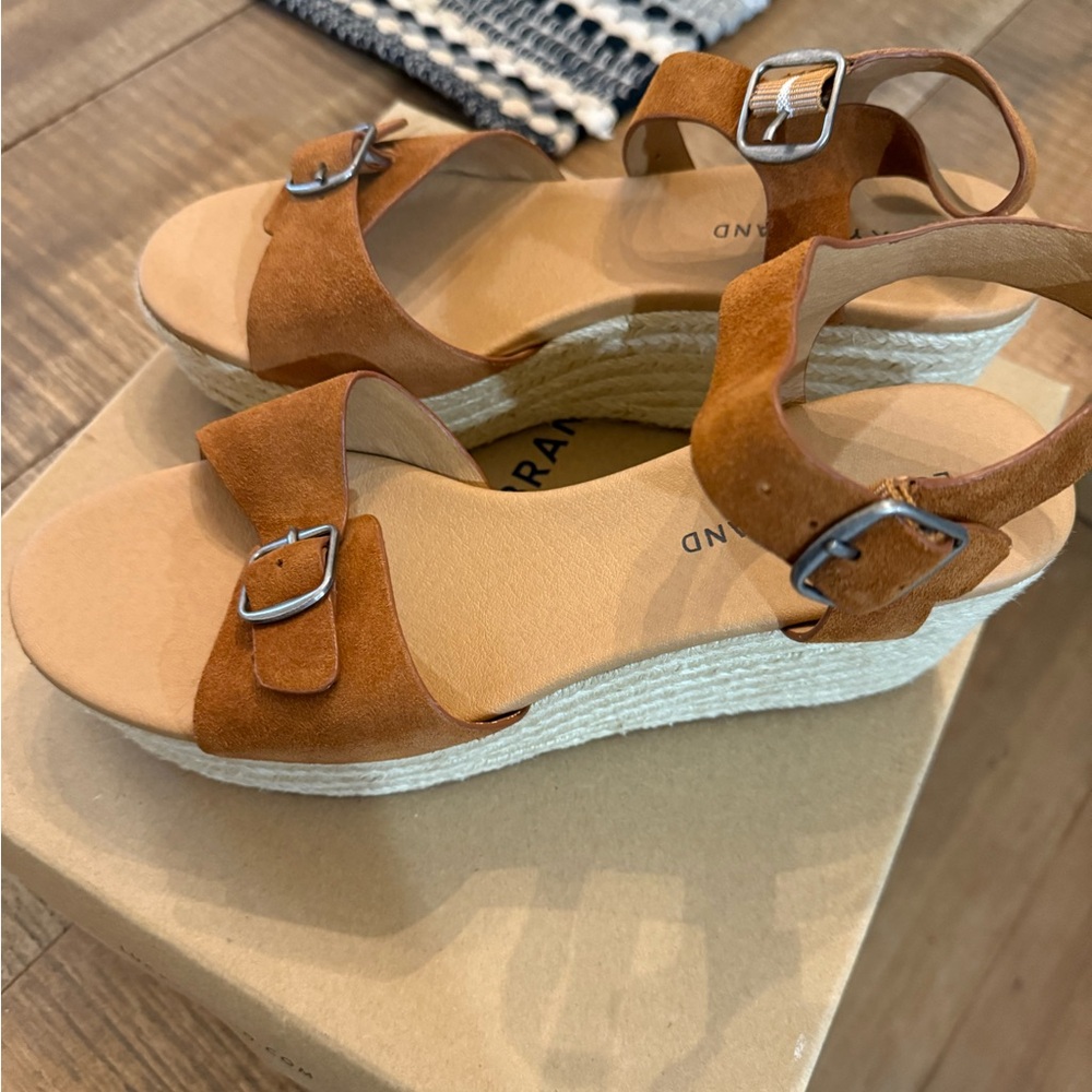Lucky Brand Tan Suede Platform Sandals